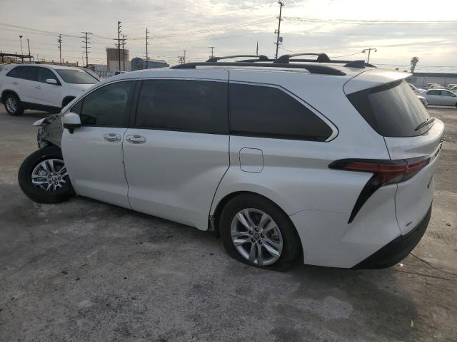Image 2 of 2022 TOYOTA SIENNA XLE 2022 with VIN 5TDJSKFC5NS048853