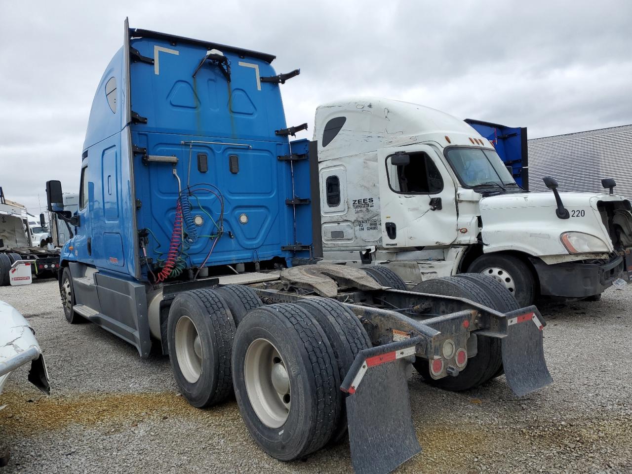 Изображение 3 2017 FREIGHTLINER CASCADIA 125  2017 с VIN 1FUJGLDR9HLHX2271