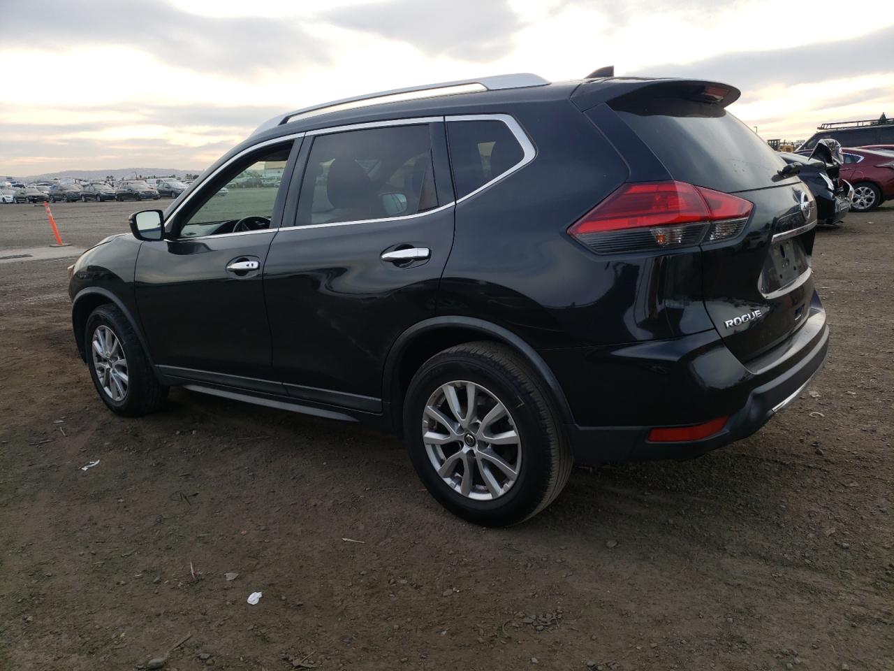 Image 2 of 2017 NISSAN ROGUE S 2017 with VIN KNMAT2MTXHP539952