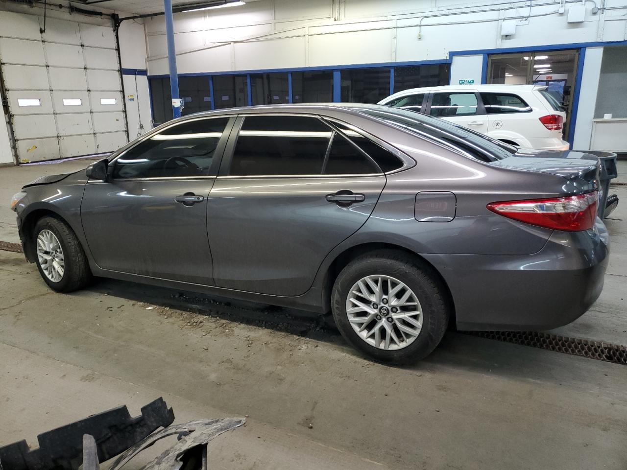 Image 2 of 2017 TOYOTA CAMRY LE 2017 with VIN 4T1BF1FK1HU717187