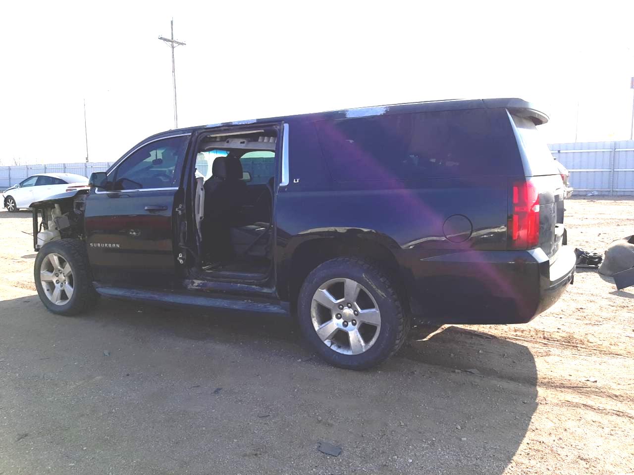 Obraz 2 z 2015 CHEVROLET SUBURBAN K1500 LT 2015 z VIN 1GNSKJKC8FR239680