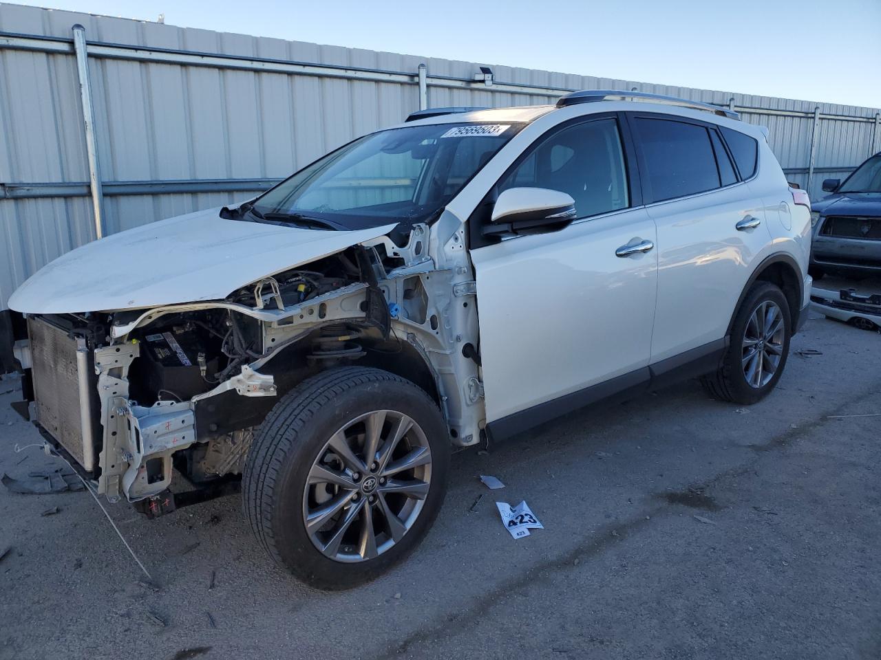 Изображение 1 2018 TOYOTA RAV4 LIMITED 2018 с VIN JTMDFREV6JD244772