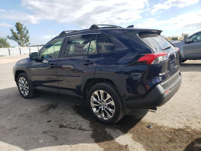 Obraz 2 z 2021 TOYOTA RAV4 XLE PREMIUM 2021 z VIN JTMA1RFV0MD073196