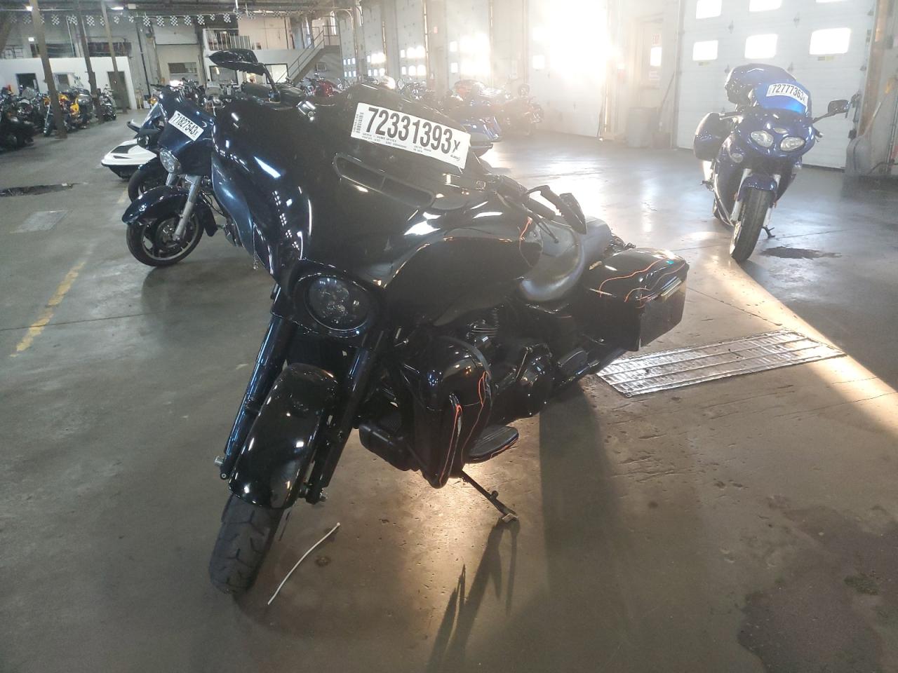 Obraz 2 z 2015 HARLEY-DAVIDSON FLHTKL ULTRA LIMITED LOW 2015 z VIN 1HD1KKL19FB649144