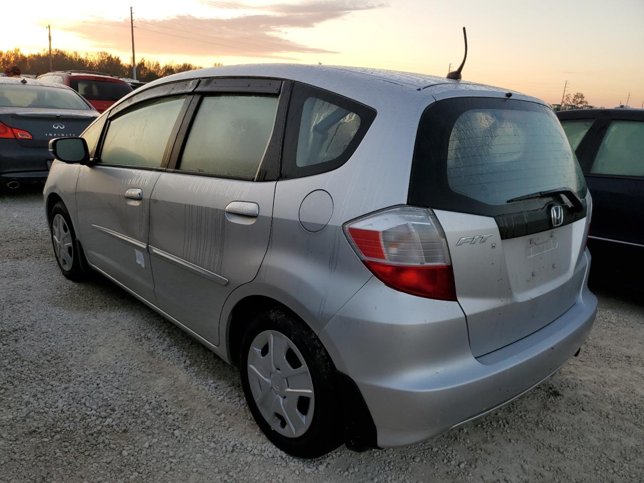 Obraz 3 z 2013 HONDA FIT  2013 z VIN JHMGE8G33DC030837