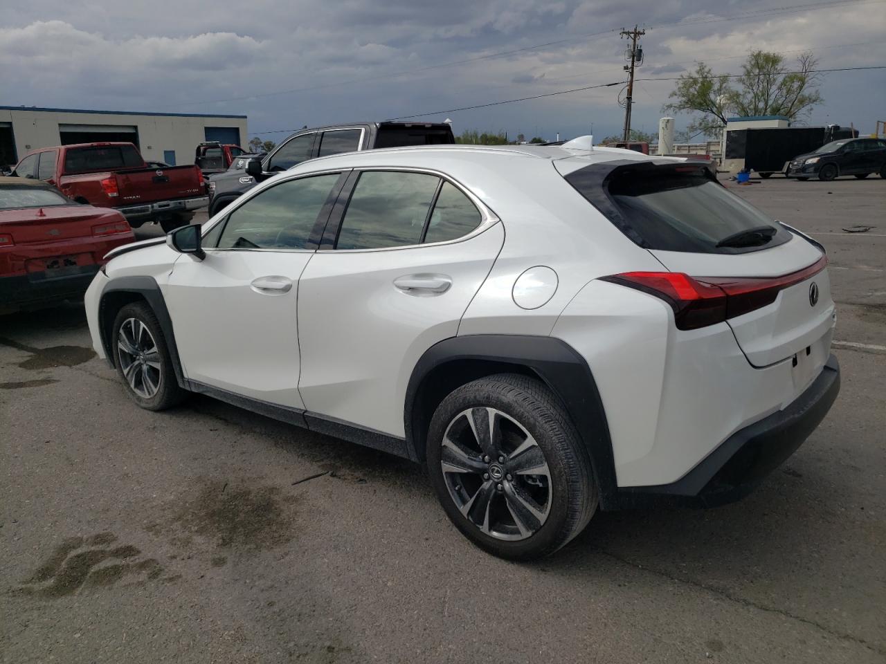 Изображение 2 2019 LEXUS UX 200 2019 с VIN JTHY3JBHXK2012097