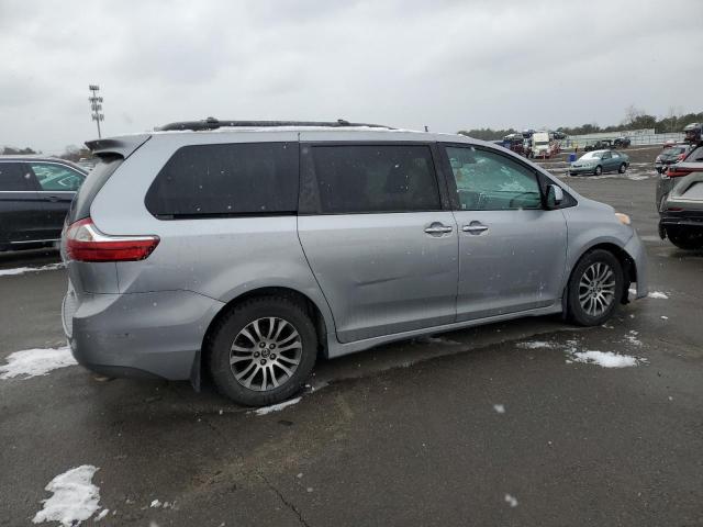 Image 3 of 2018 TOYOTA SIENNA XLE 2018 with VIN 5TDYZ3DC3JS944226