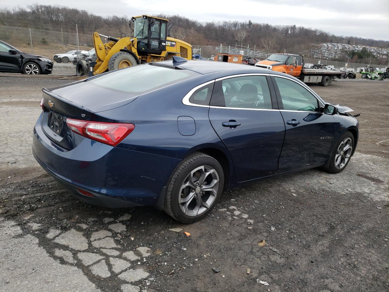 Image 3 of 2020 CHEVROLET MALIBU LT 2020 with VIN 1G1ZD5ST0LF156663