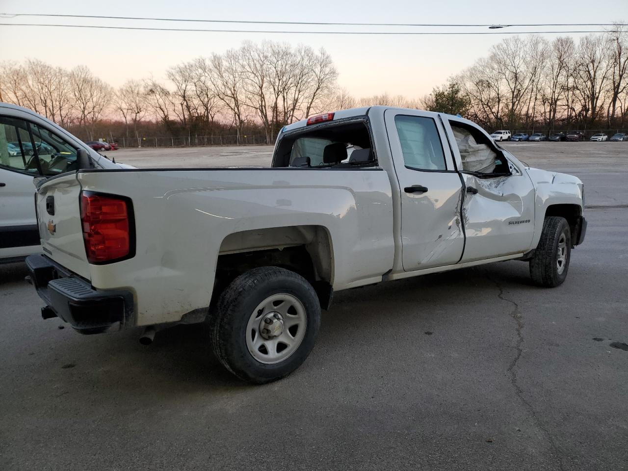 Obraz 3 z 2016 CHEVROLET SILVERADO K1500 2016 z VIN 1GCVKNEH9GZ233490