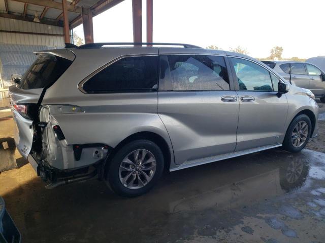 Image 3 of 2021 TOYOTA SIENNA LE 2021 with VIN 5TDBRKECXMS027061