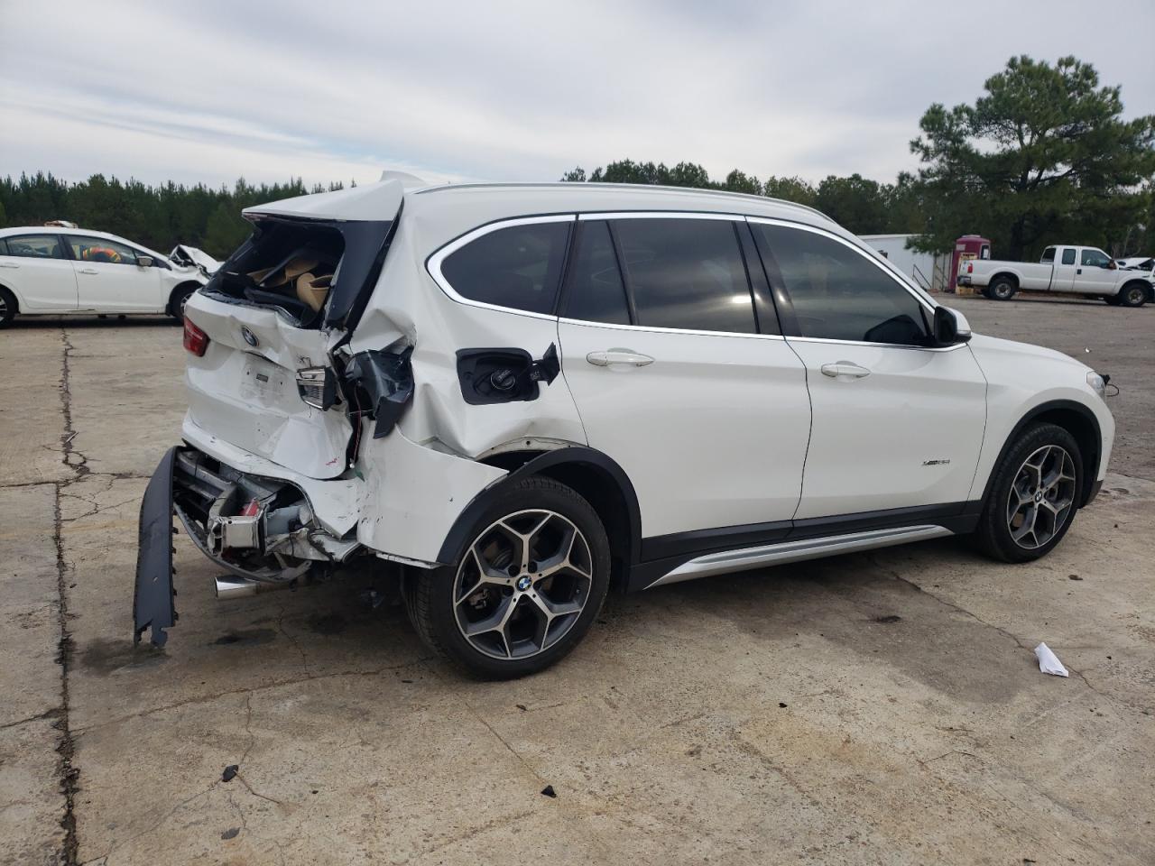 Image 3 of 2018 BMW X1 XDRIVE28I 2018 with VIN WBXHT3Z3XJ4A66547