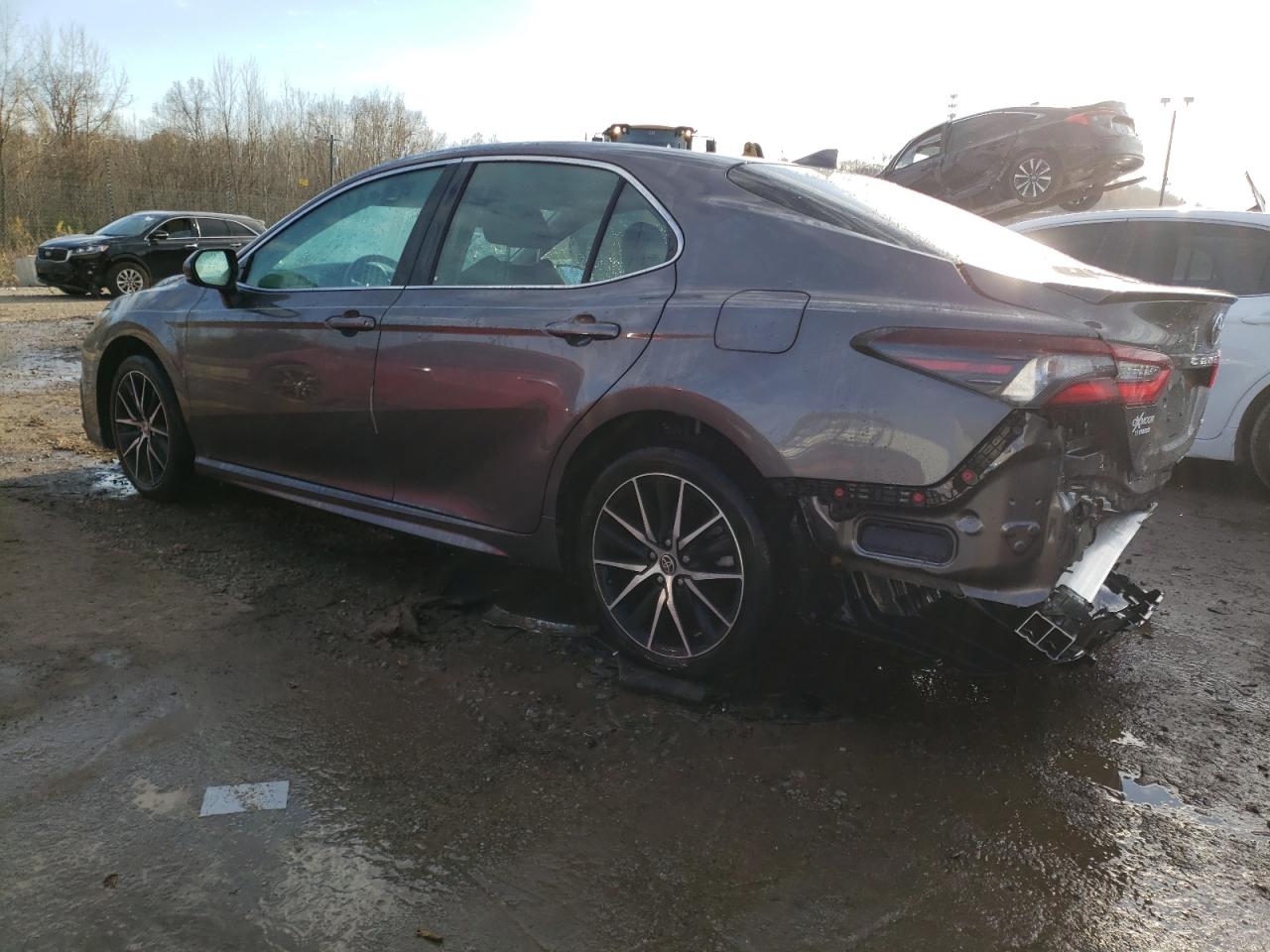 Image 2 of 2021 TOYOTA CAMRY SE 2021 with VIN 4T1G11AK4MU564942