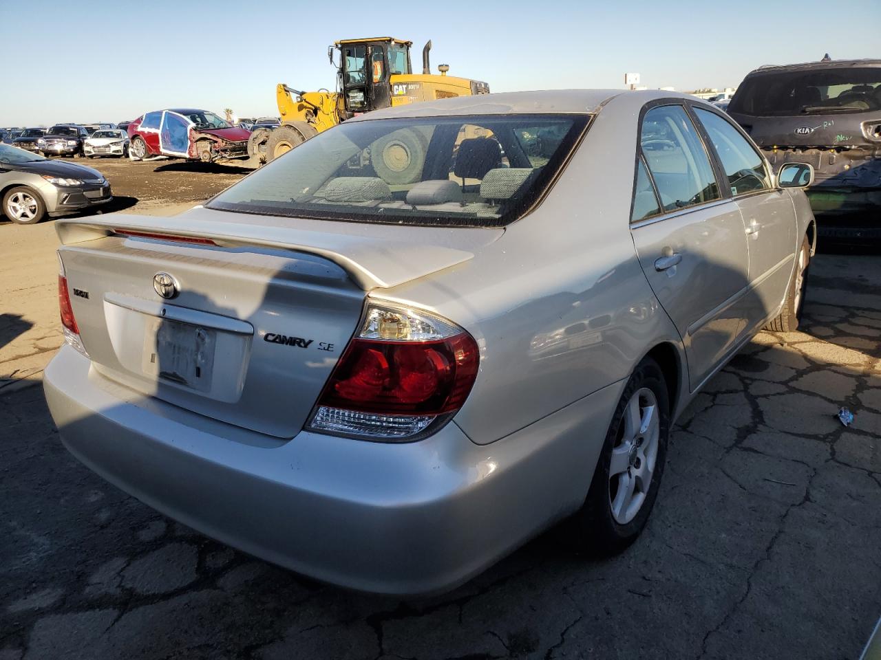 Image 3 of 2005 TOYOTA CAMRY LE 2005 with VIN 4T1BE30K55U506948