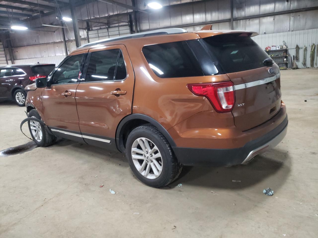 Image 2 of 2017 FORD EXPLORER XLT 2017 with VIN 1FM5K7DH8HGA03820