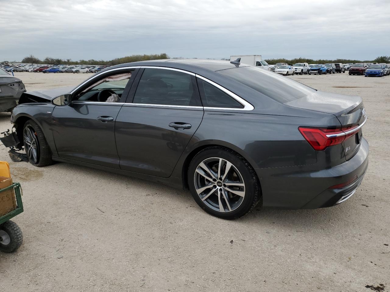 Изображение 2 2022 AUDI A6 PREMIUM 2022 с VIN WAUK2BF20NN063226