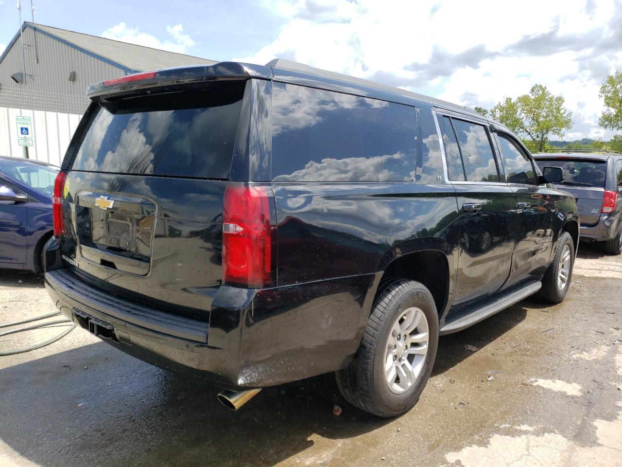 Obraz 3 z Chevrolet Suburban K1500 Lt 2015 z VIN 1GNSKJKC7FR690499