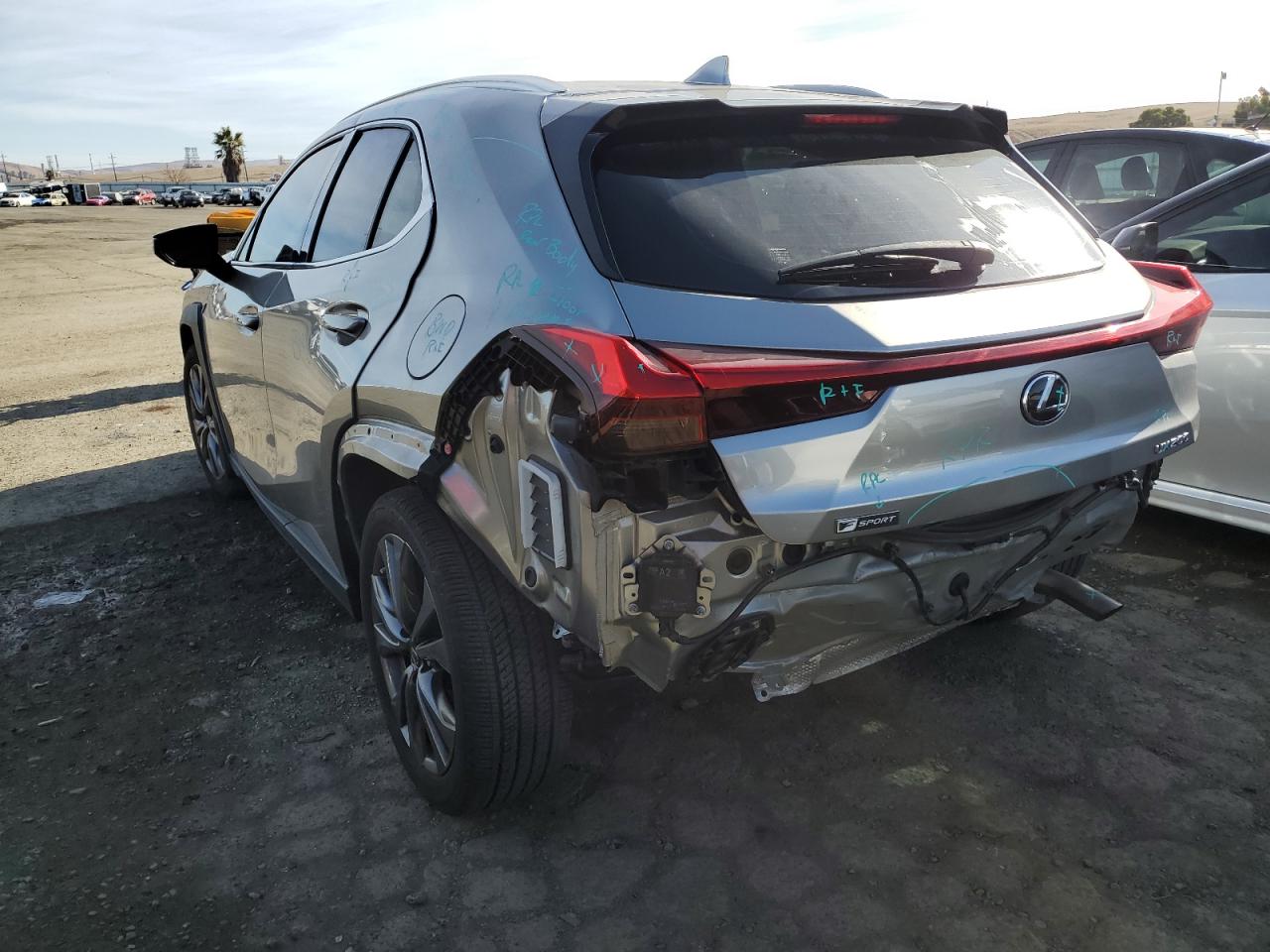 Изображение 2 2019 LEXUS UX 200 2019 с VIN JTHY3JBHXK2020684