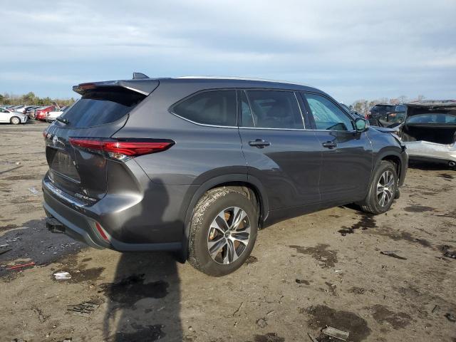 Image 3 of 2022 TOYOTA HIGHLANDER XLE 2022 with VIN 5TDHZRBH0NS191472