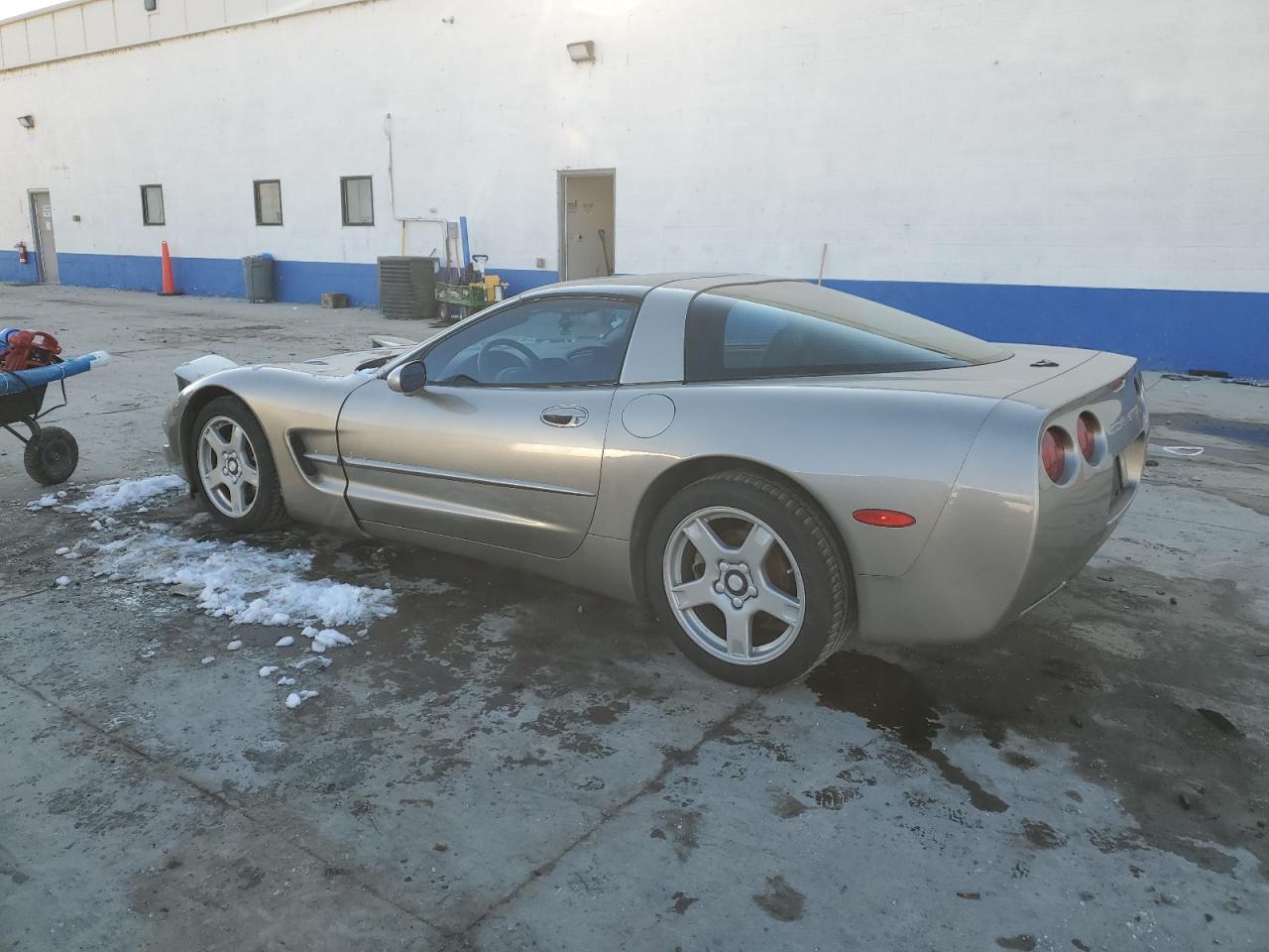 Image 2 of 1998 CHEVROLET CORVETTE  1998 with VIN 1G1YY22G1W5103630