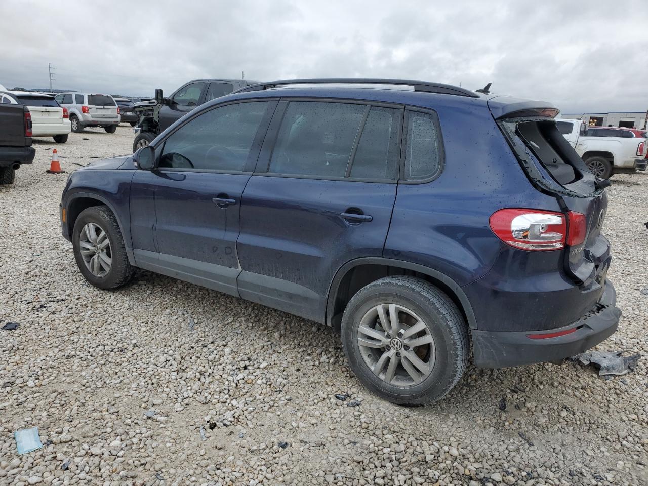 Image 2 of 2016 VOLKSWAGEN TIGUAN S 2016 with VIN WVGAV7AX8GW602965