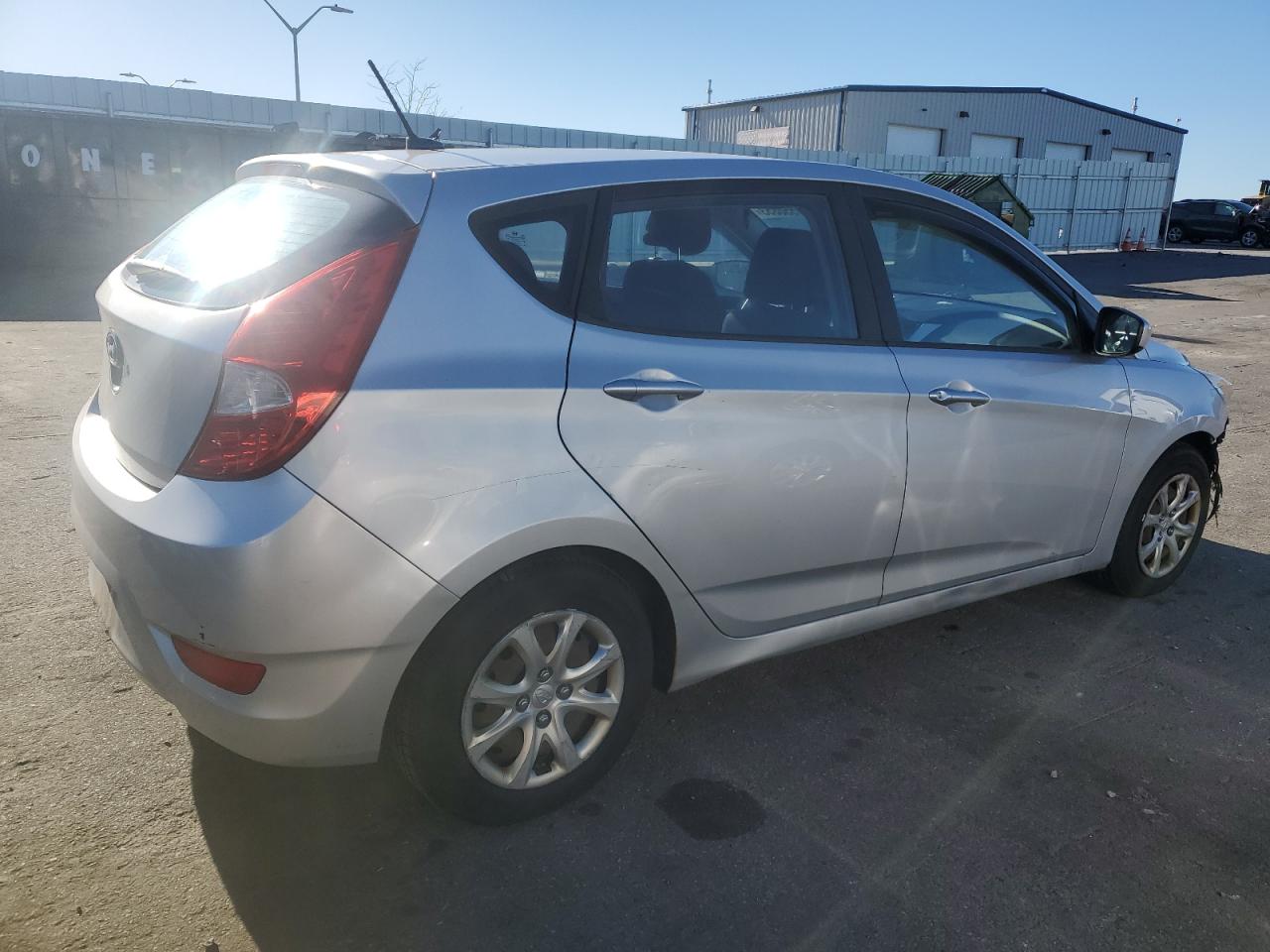 Obraz 3 z 2012 HYUNDAI ACCENT GLS 2012 z VIN KMHCT5AE1CU007611