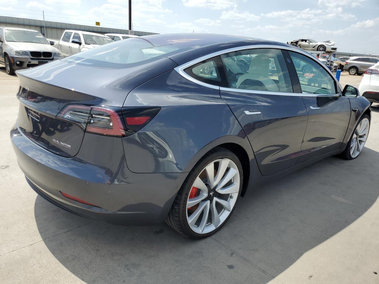 Изображение 3 Tesla Model 3 2018 с VIN 5YJ3E1EB9JF079444