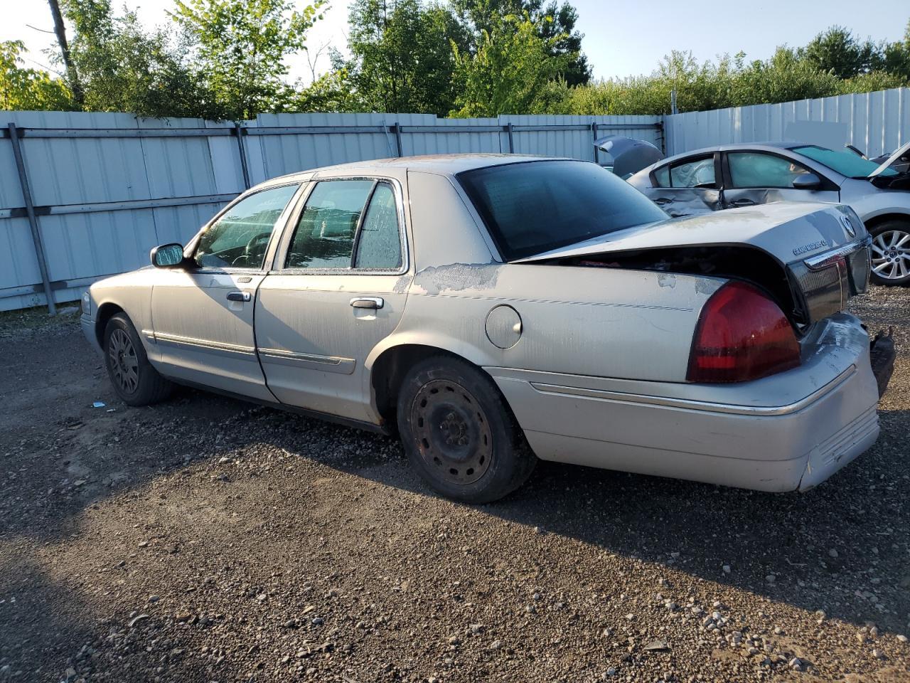 Obraz 2 z Mercury Grand Marquis Gs 2008 z VIN 2MEFM74V68X627133