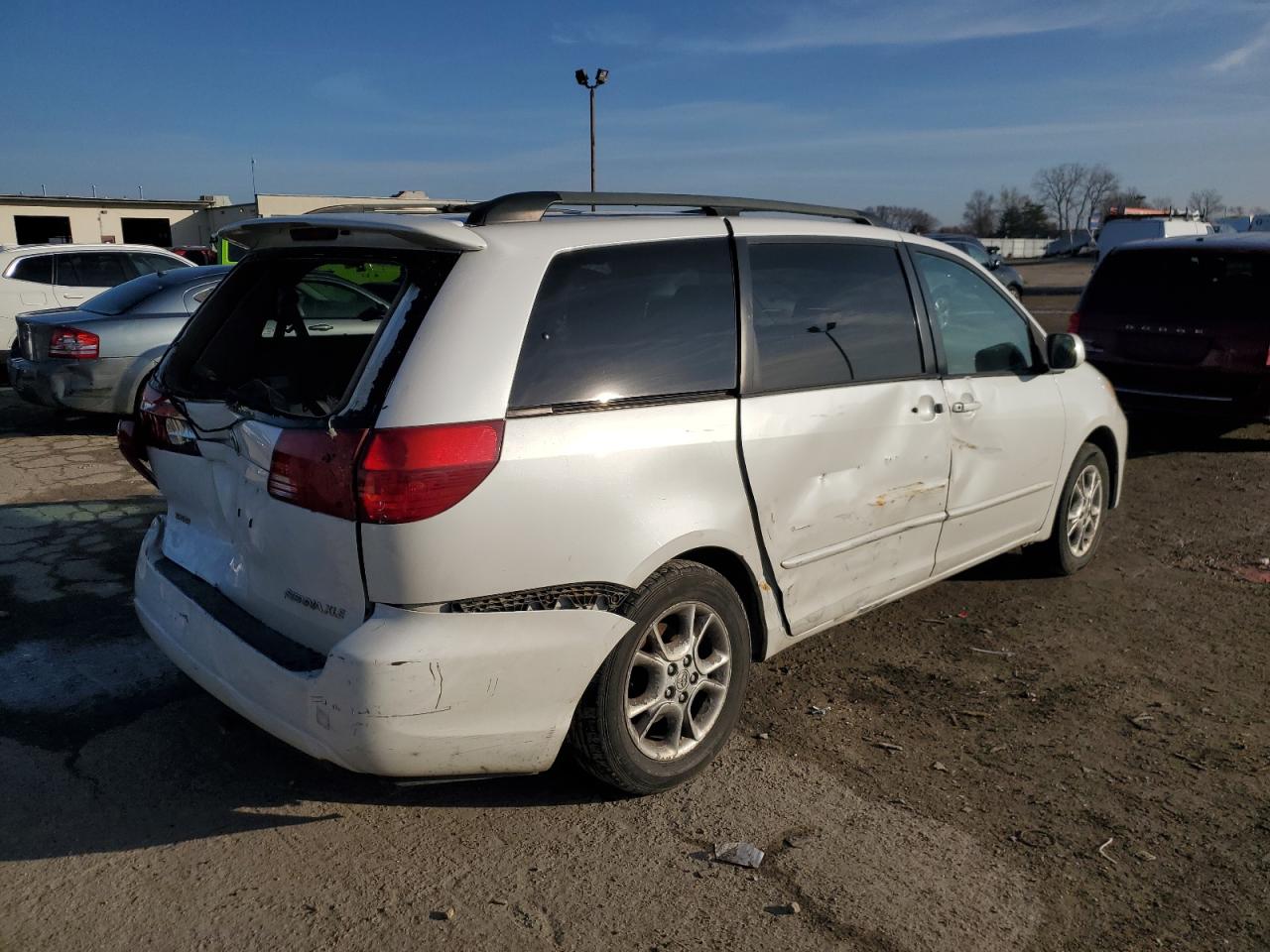 Изображение 3 2005 TOYOTA SIENNA XLE 2005 с VIN 5TDZA22C05S293507