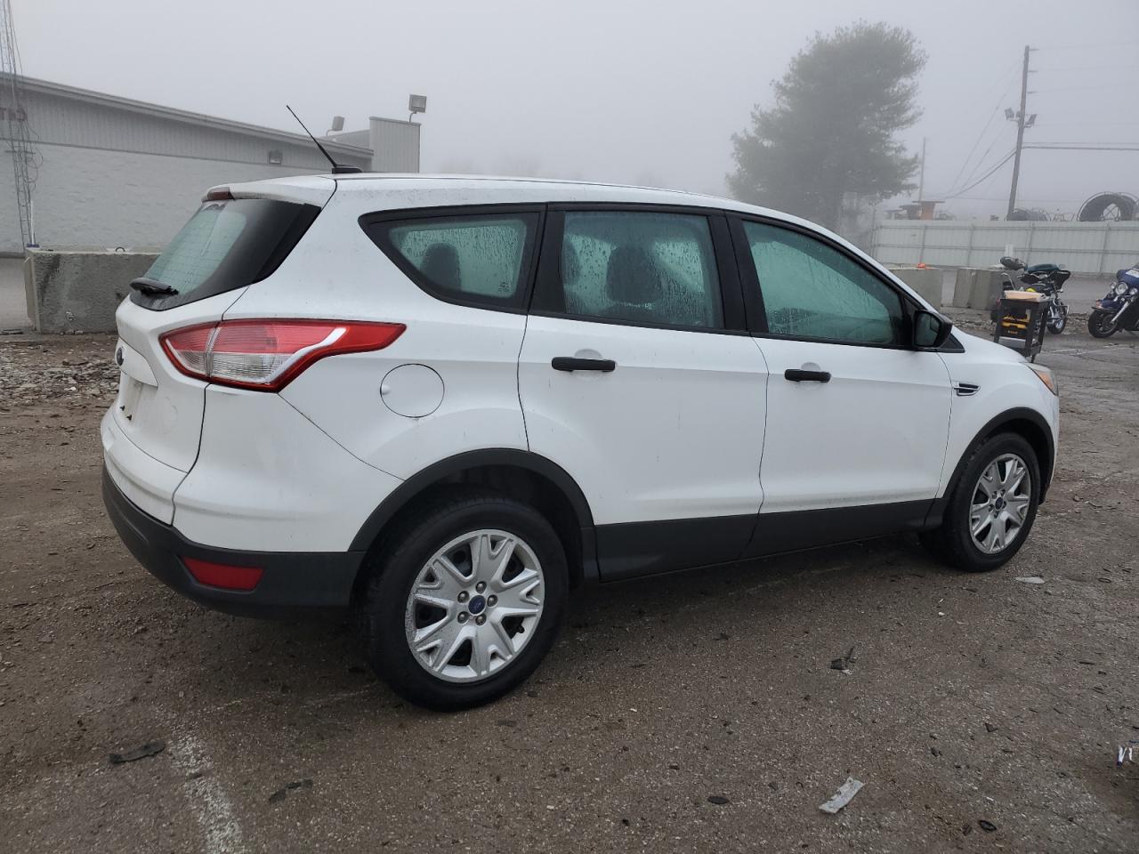 Image 3 of 2015 FORD ESCAPE S 2015 with VIN 1FMCU0F71FUB78048