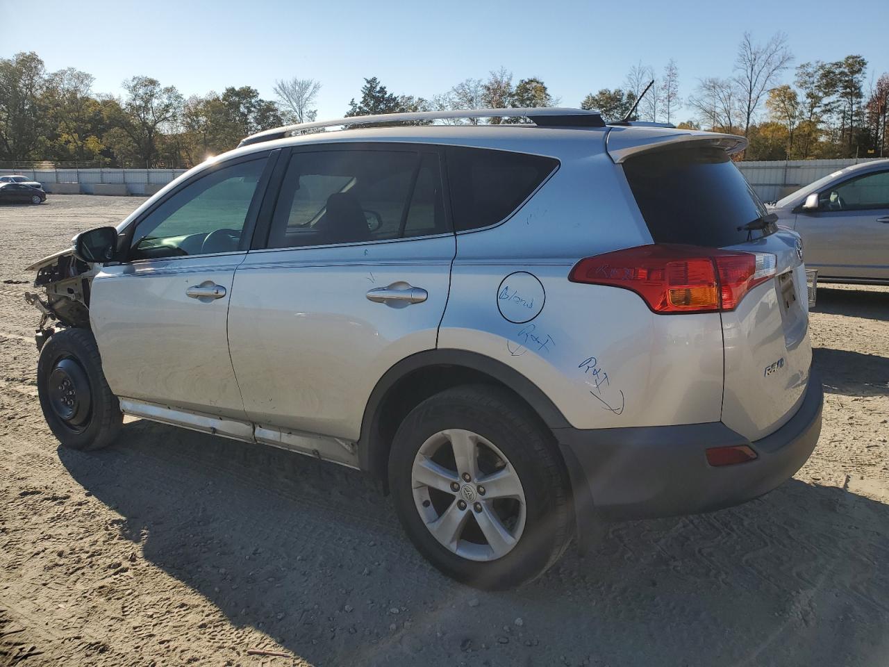 Image 2 of 2014 TOYOTA RAV4 XLE 2014 with VIN 2T3WFREV2EW106521