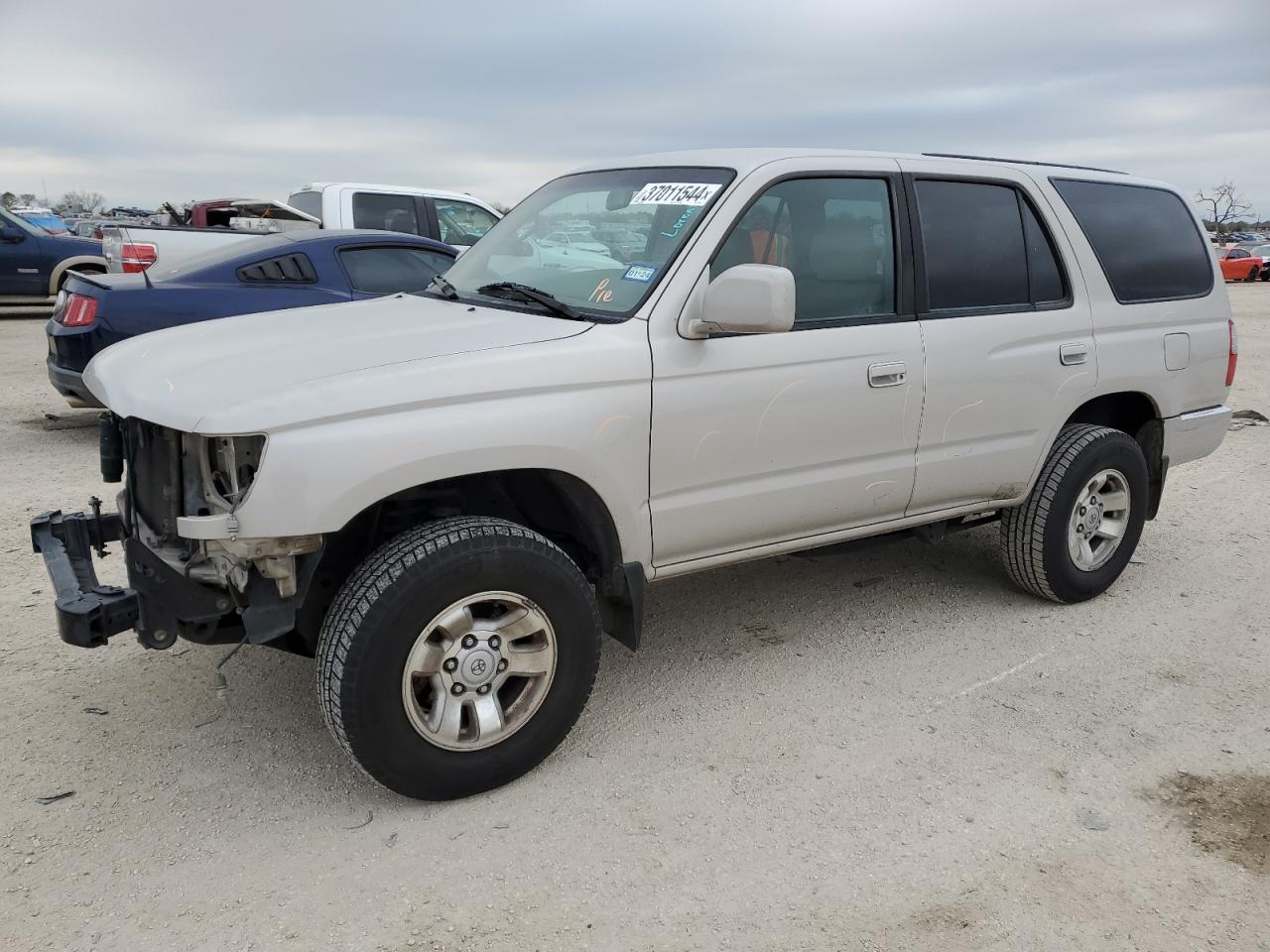 Obraz 2000 TOYOTA 4RUNNER SR5 2000