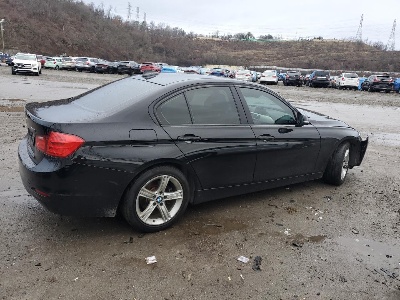 Image 3 of 2015 BMW 320 I XDRIVE 2015 with VIN WBA3C3G5XFNS73561