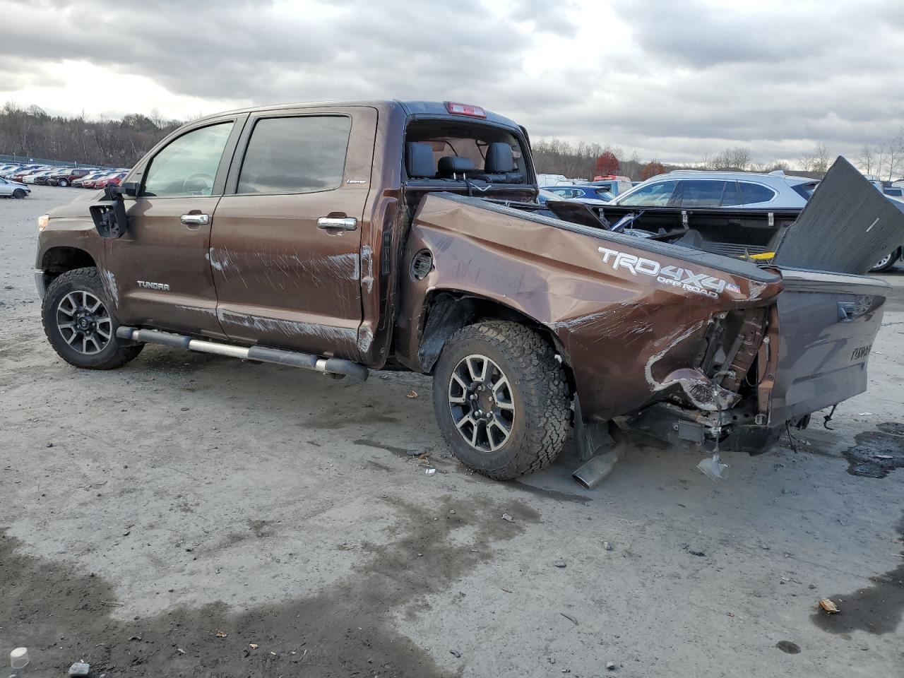 Image 2 of 2015 TOYOTA TUNDRA CREWMAX LIMITED 2015 with VIN 5TFHY5F14FX487874