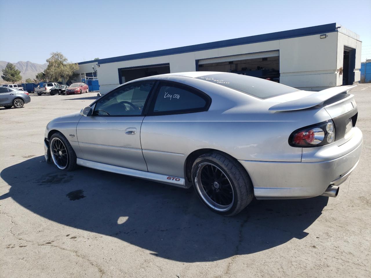 Изображение 2 2006 PONTIAC GTO  2006 с VIN 6G2VX12U46L560495