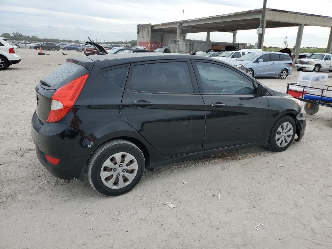 Obraz 3 z 2015 HYUNDAI ACCENT GS 2015 z VIN KMHCT5AE1FU199763