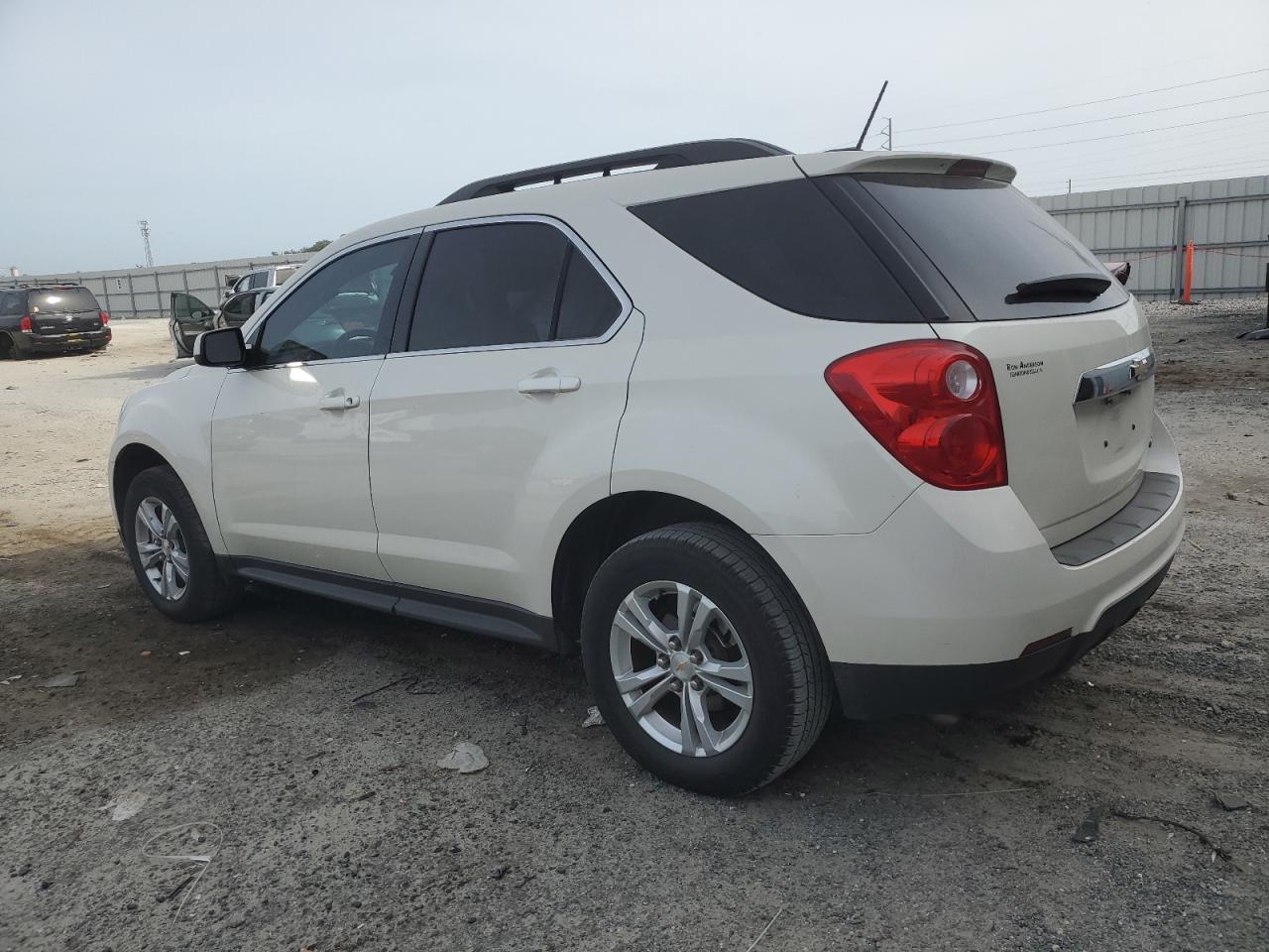 Obraz 2 z 2015 CHEVROLET EQUINOX LT 2015 z VIN 1GNALBEK7FZ132539