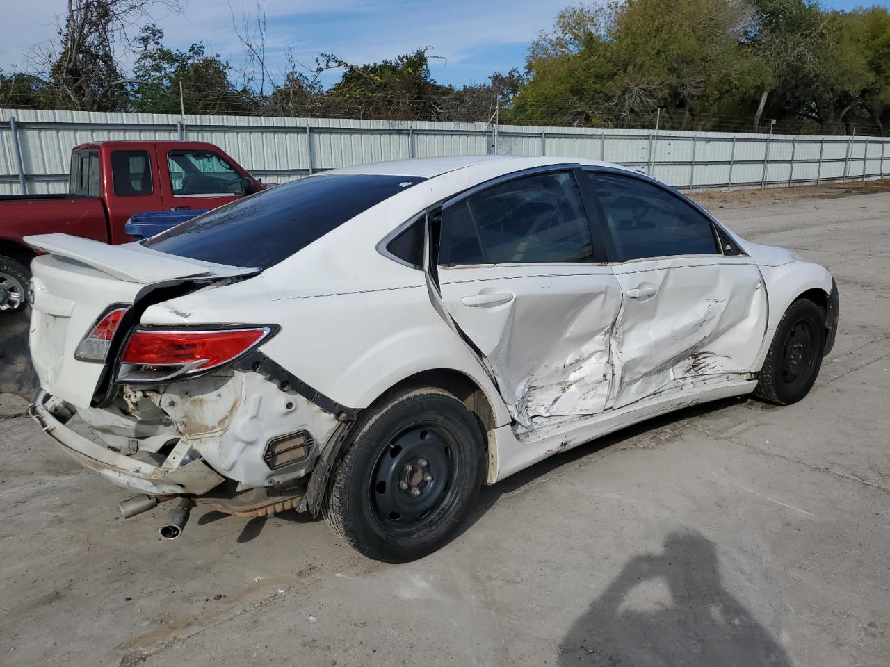 Image 3 of 2010 MAZDA 6 I 2010 with VIN 1YVHZ8BH4A5M44877