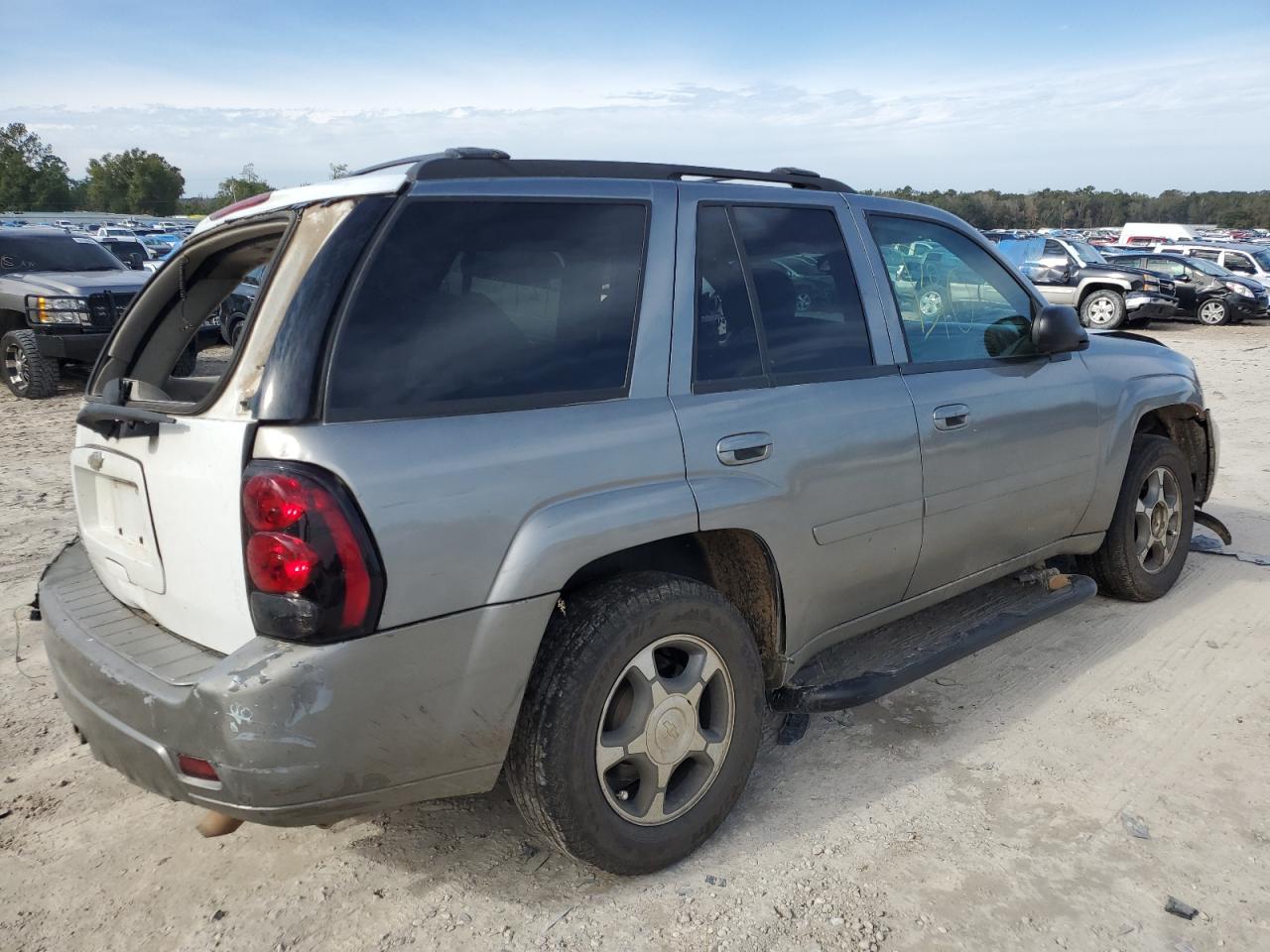Изображение 3 2006 CHEVROLET TRAILBLAZER LS 2006 с VIN 1GNDS13S362137405