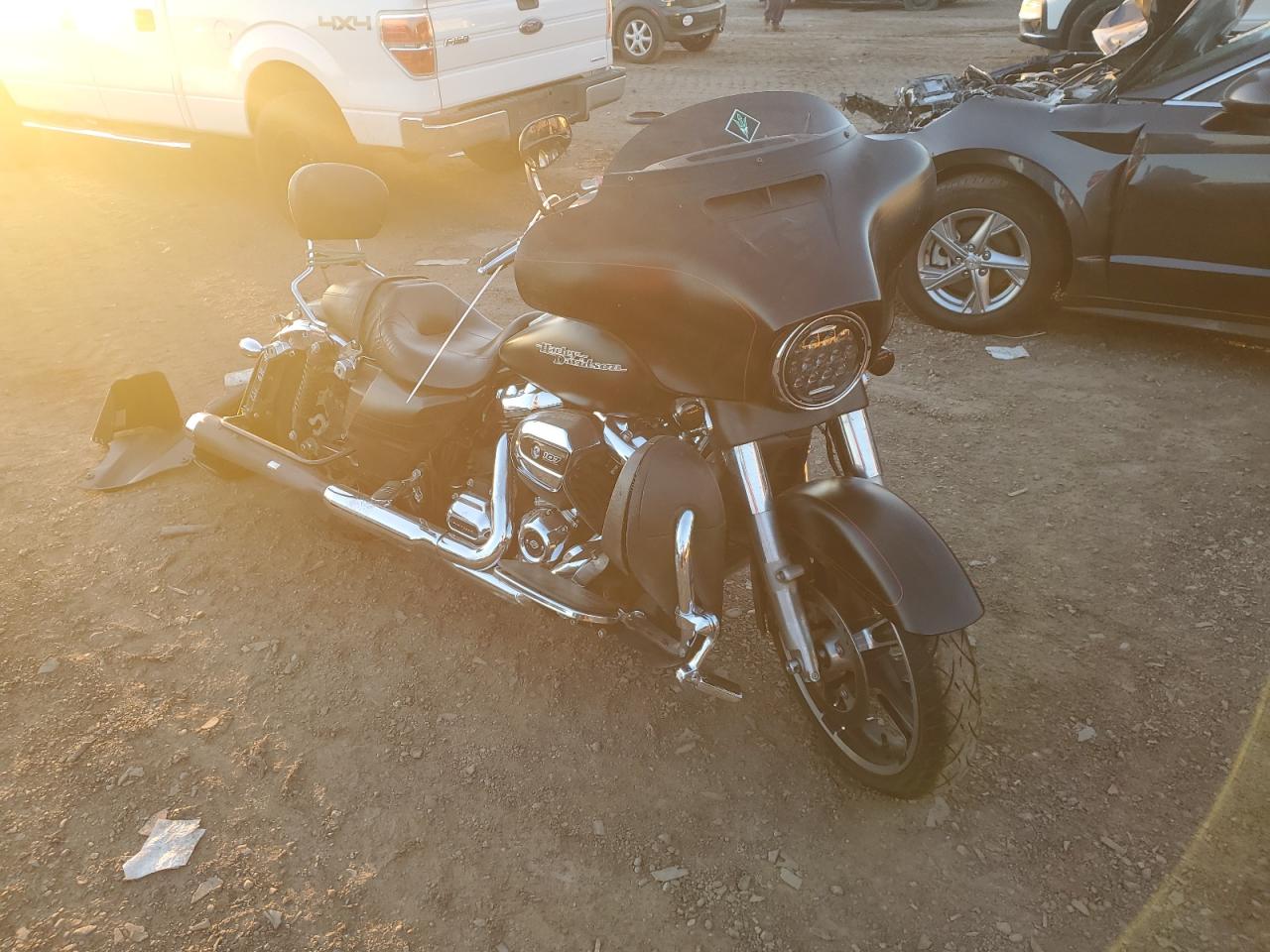 Obraz 1 z 2017 HARLEY-DAVIDSON FLHXS STREET GLIDE SPECIAL 2017 z VIN 1HD1KRC17HB616994