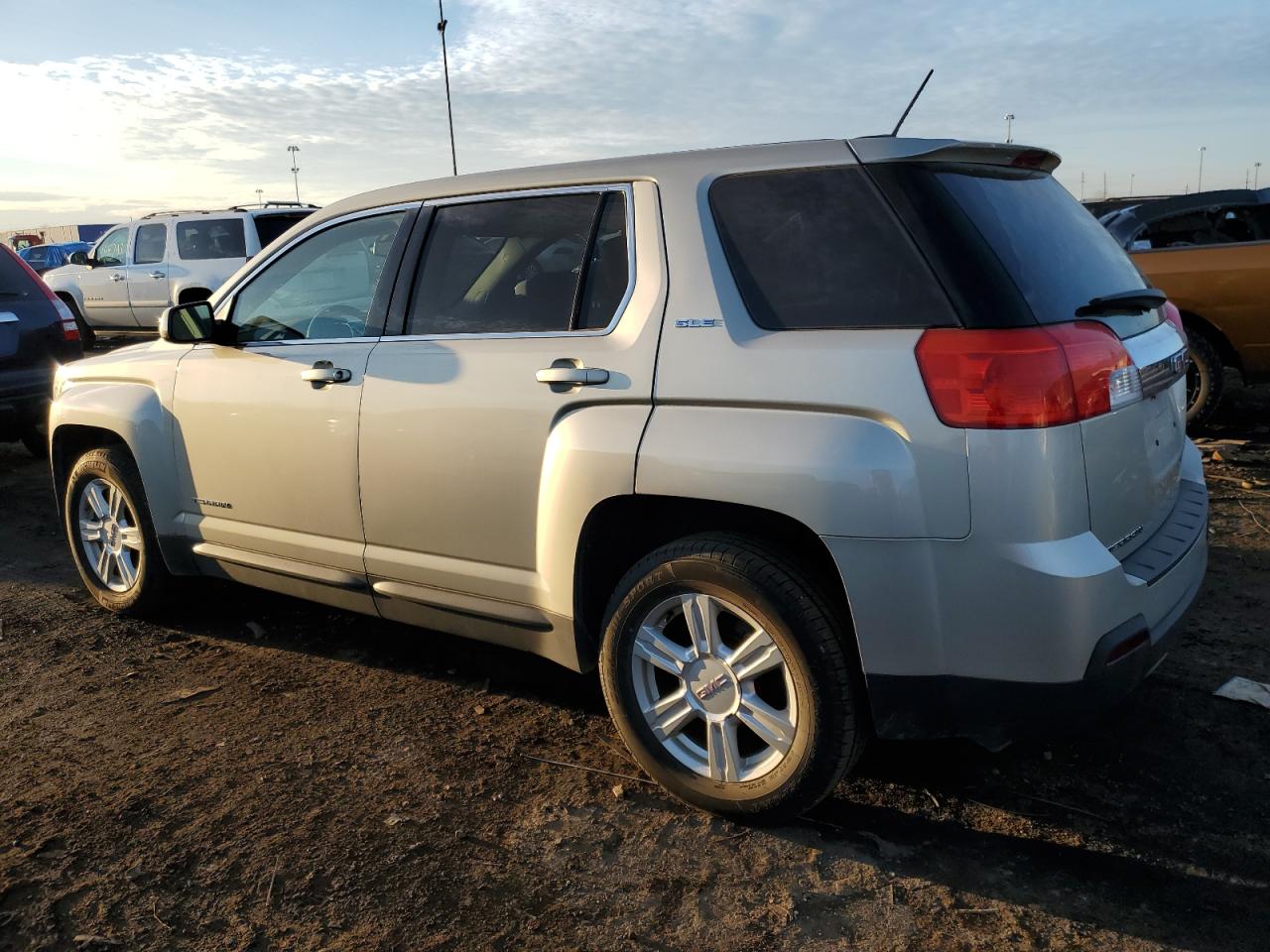 Image 2 of 2015 GMC TERRAIN SLE 2015 with VIN 2GKALMEK1F6169168