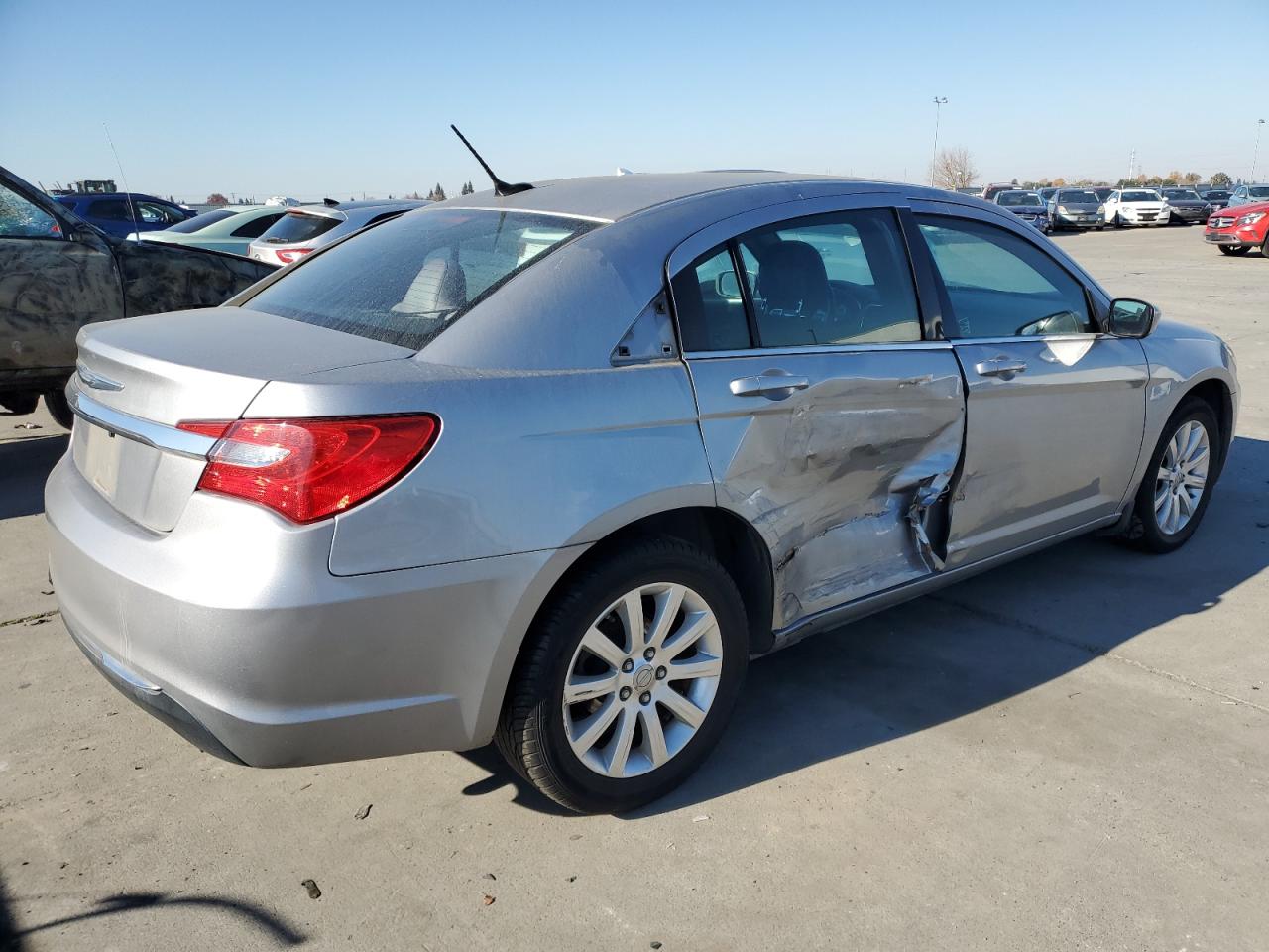 Изображение 3 2013 CHRYSLER 200 TOURING 2013 с VIN 1C3CCBBB8DN763279