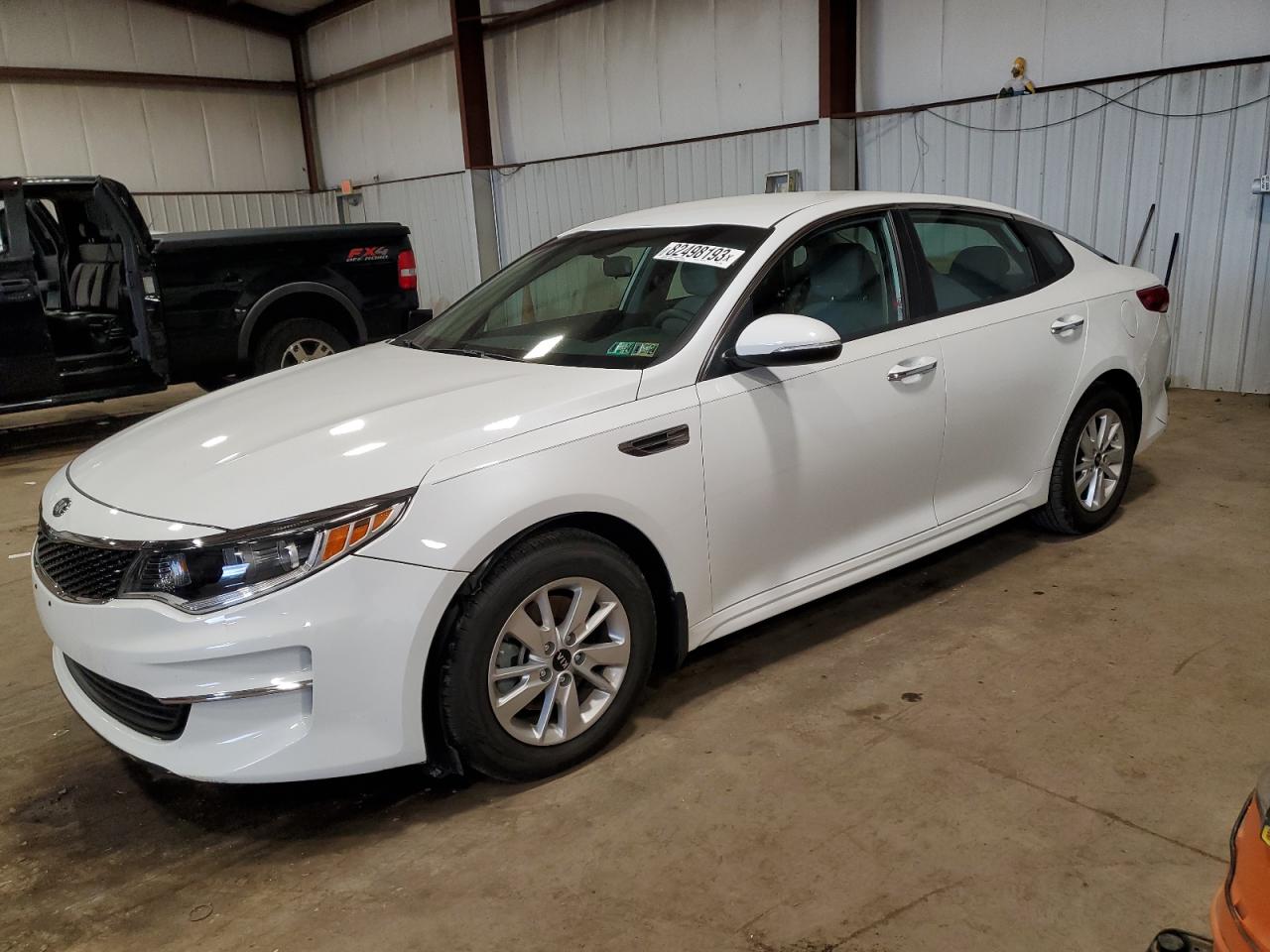 Изображение 1 2018 KIA OPTIMA LX 2018 с VIN 5XXGT4L38JG198135