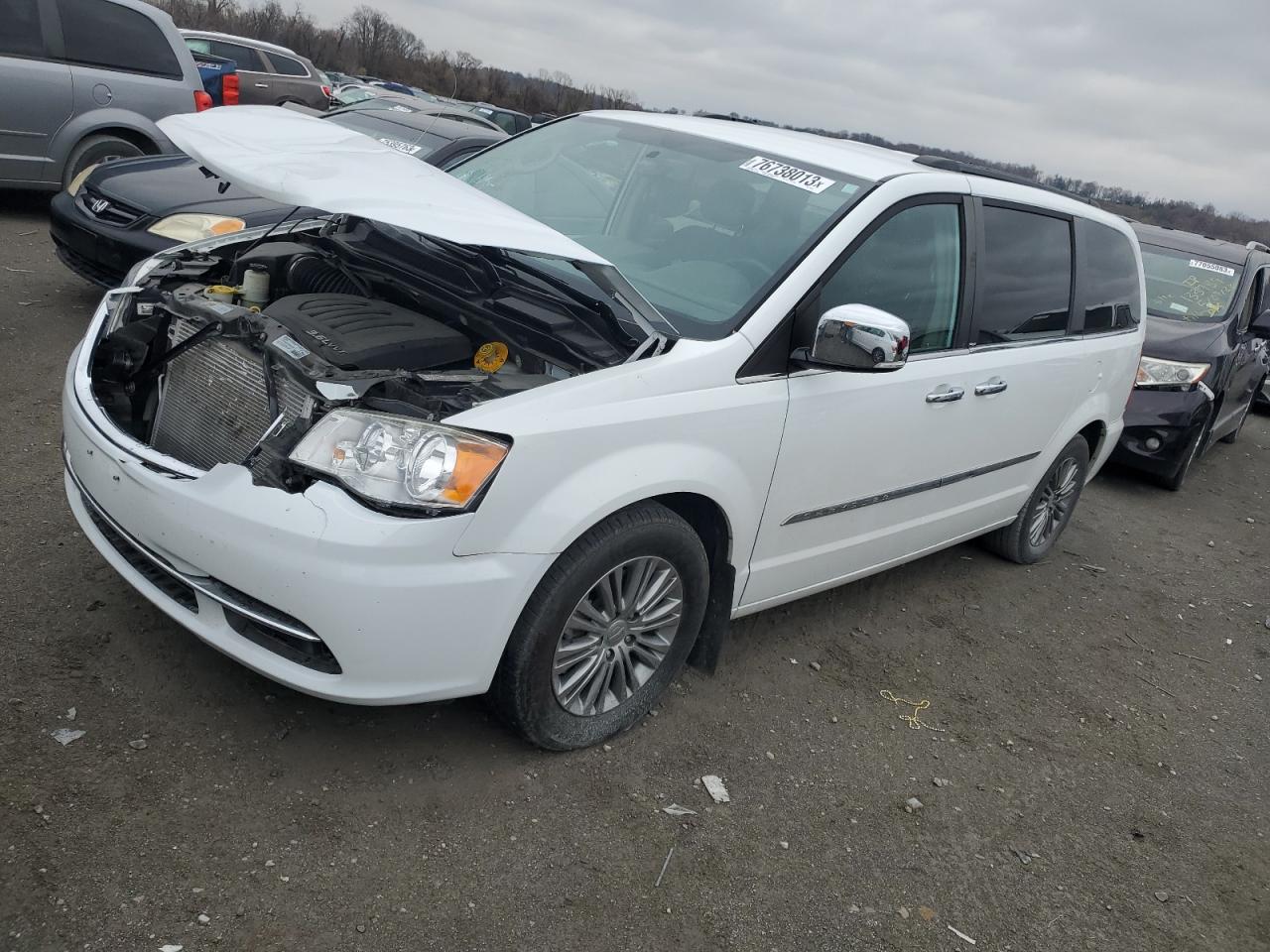 Изображение 2014 CHRYSLER TOWN & COUNTRY TOURING L 2014