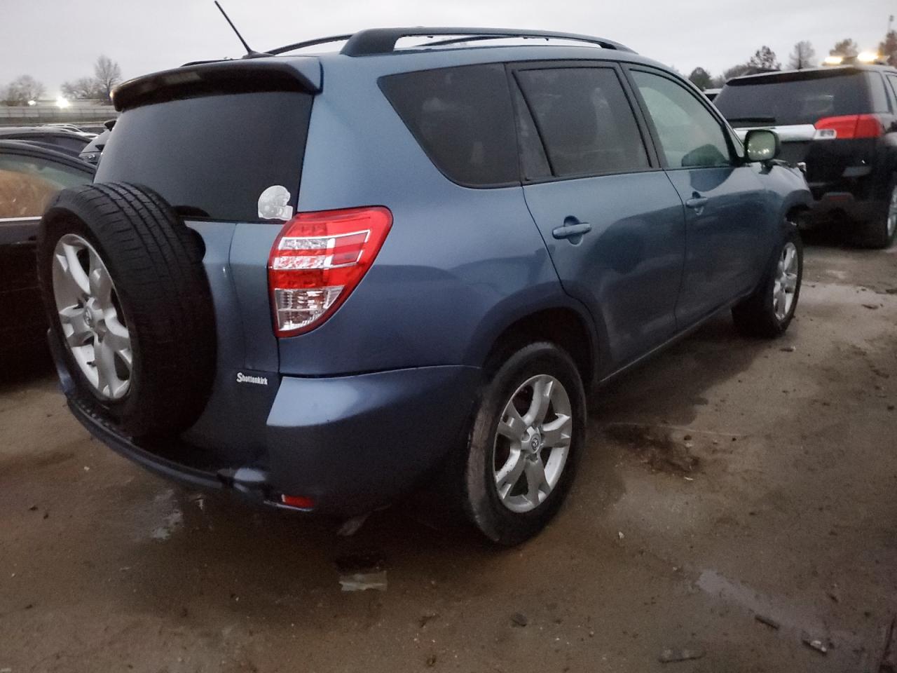 Image 3 of Toyota Rav4 2011 with VIN 2T3ZF4DV8BW072422