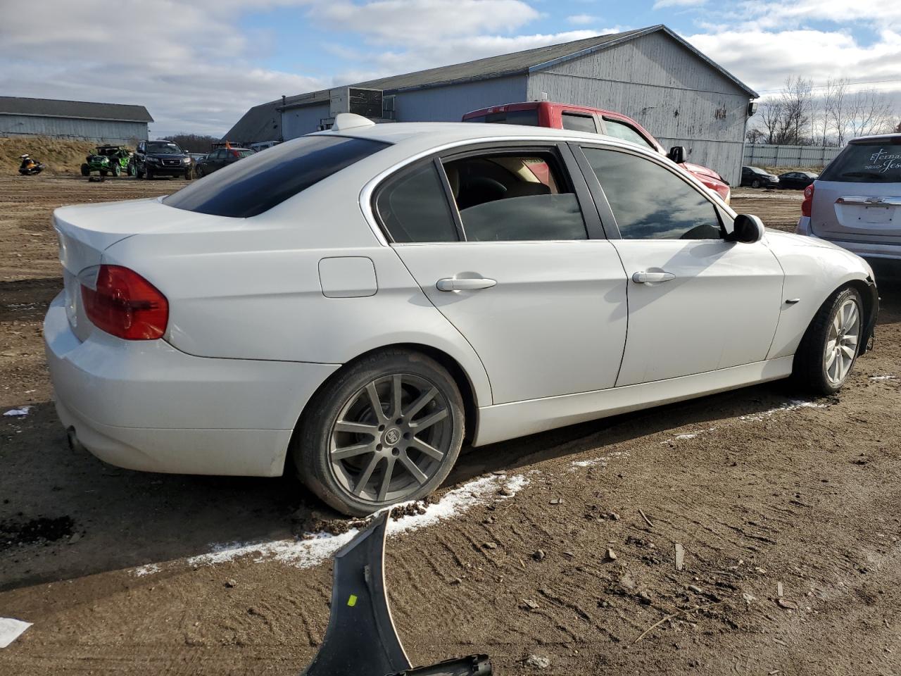Image 3 of 2007 BMW 335 XI 2007 with VIN WBAVD53547A008084