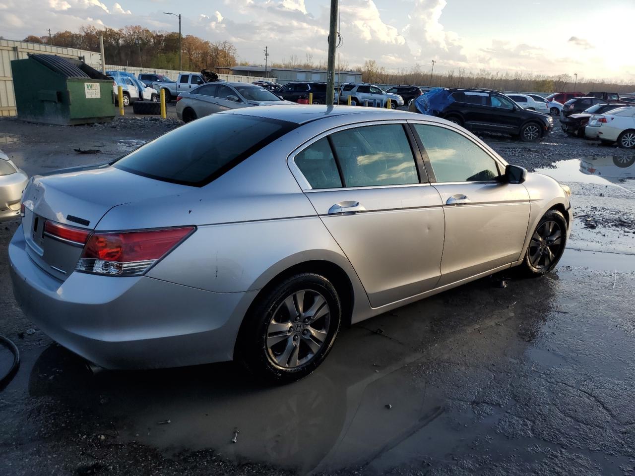 Изображение 3 2011 HONDA ACCORD SE 2011 с VIN 1HGCP2F61BA133171
