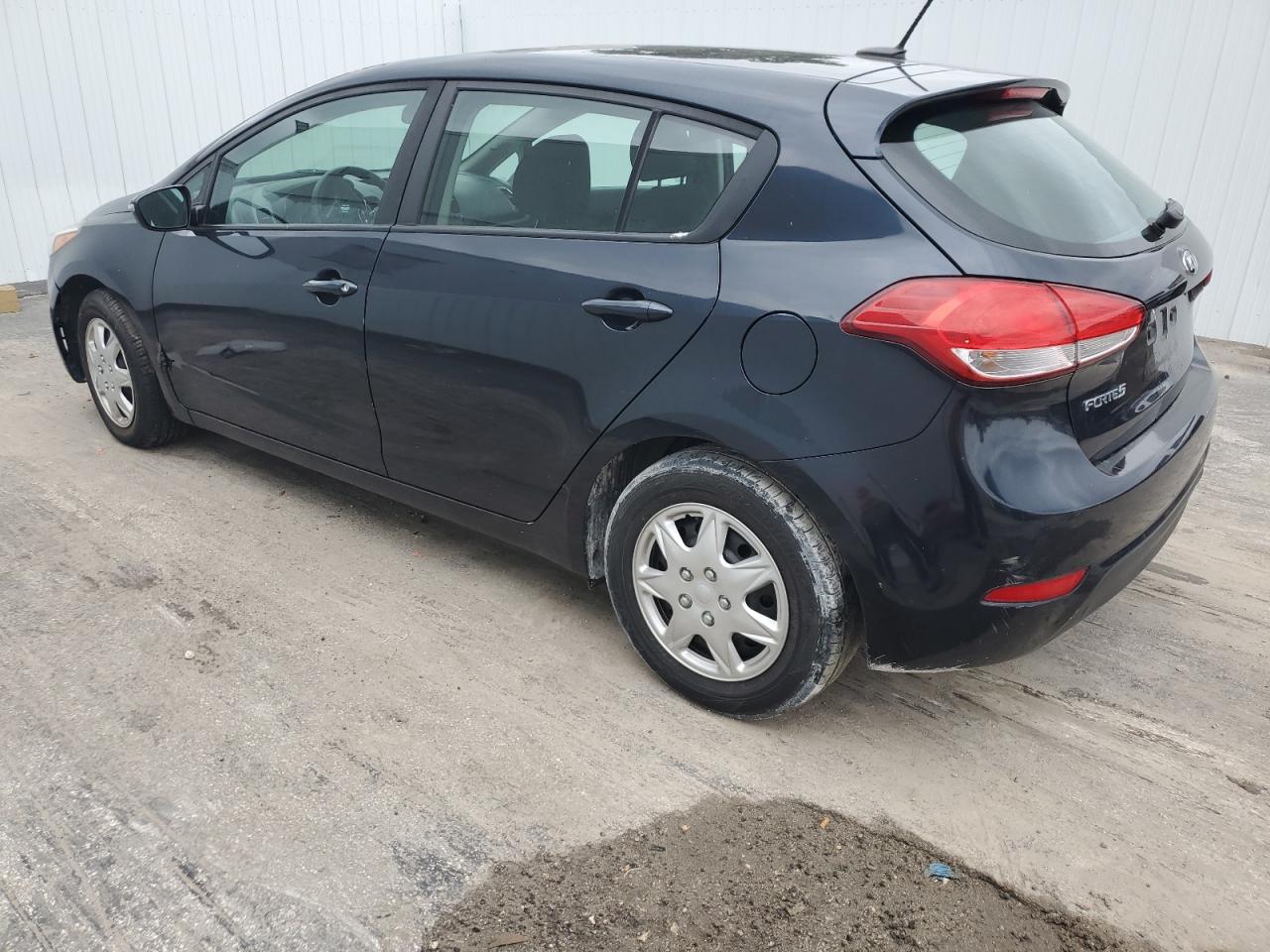 Изображение 2 2017 KIA FORTE LX 2017 с VIN KNAFK5A87H5721272