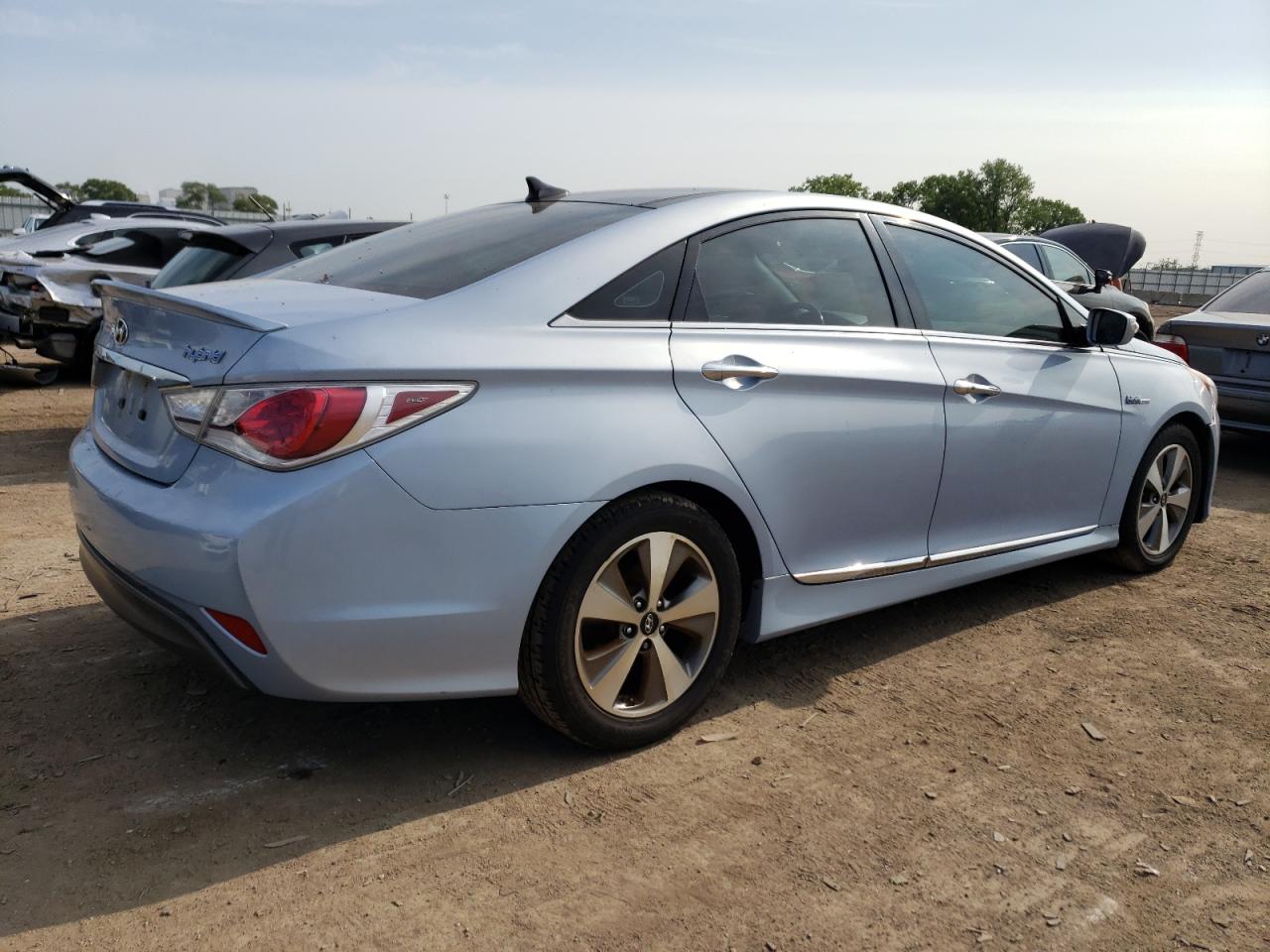 Изображение 3 2011 HYUNDAI SONATA HYBRID 2011 с VIN KMHEC4A48BA011911