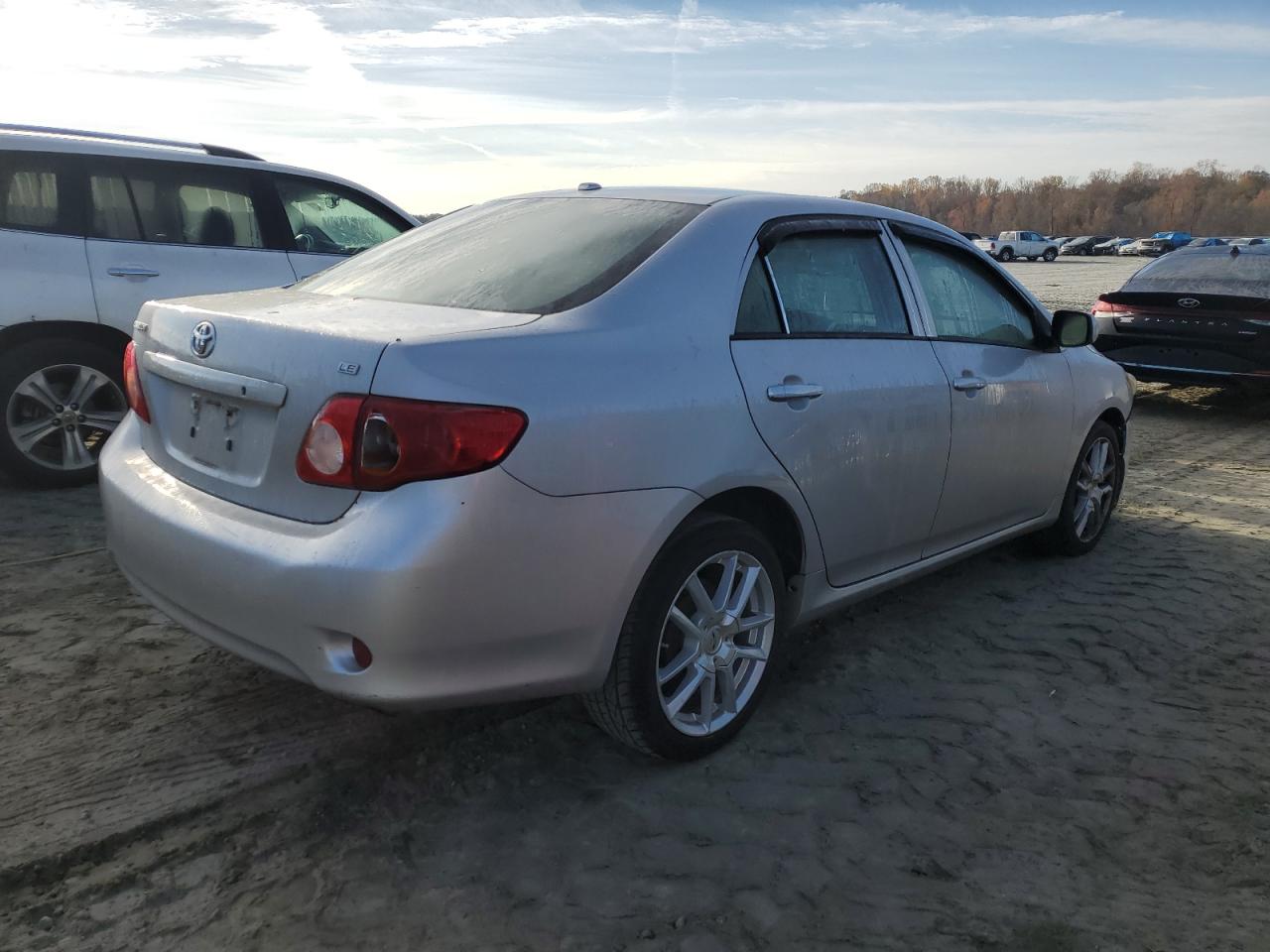 Obraz 3 z 2010 TOYOTA COROLLA BASE 2010 z VIN 2T1BU4EEXAC438881