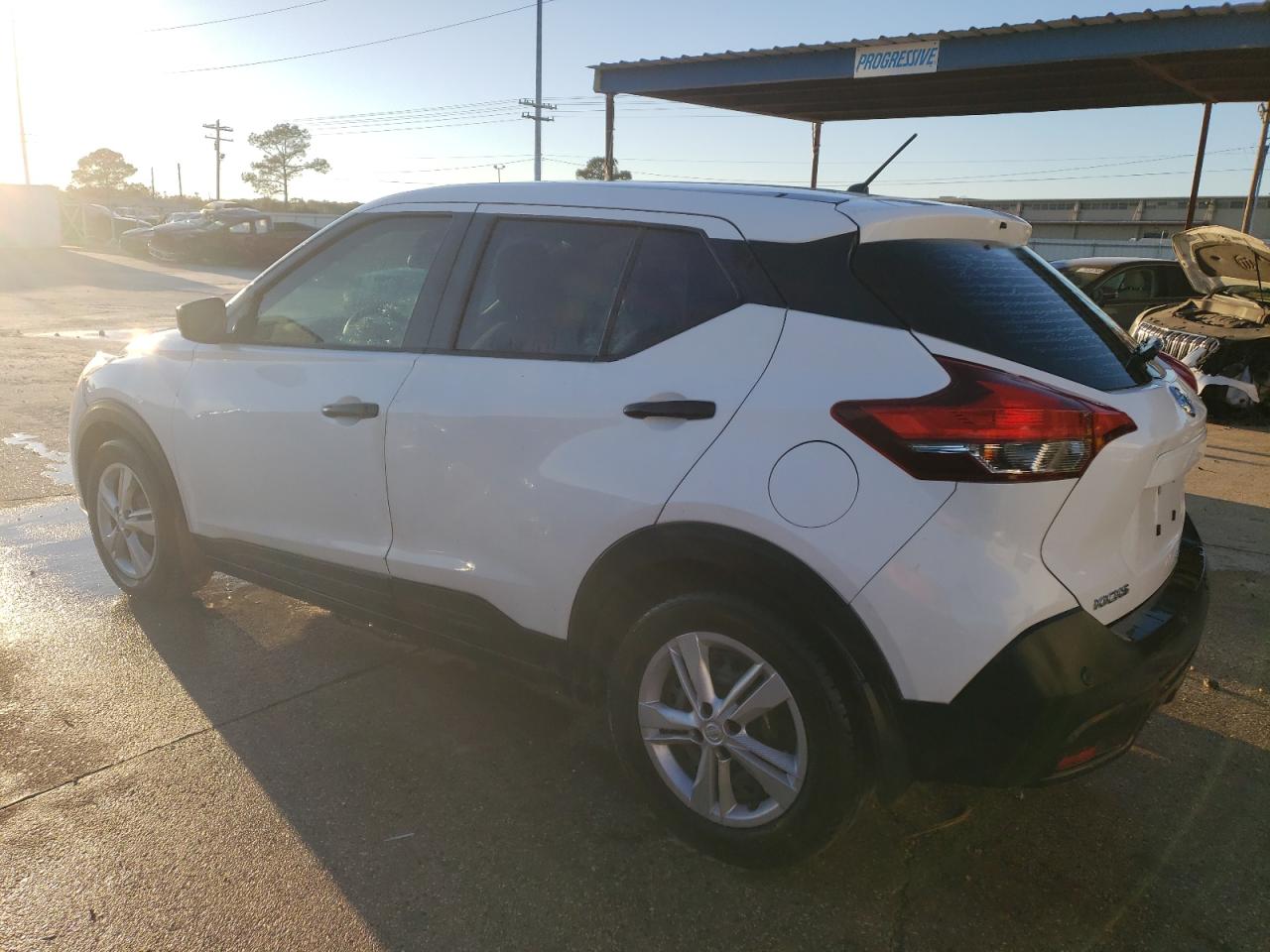 Image 2 of 2020 NISSAN KICKS S 2020 with VIN 3N1CP5BV8LL485805